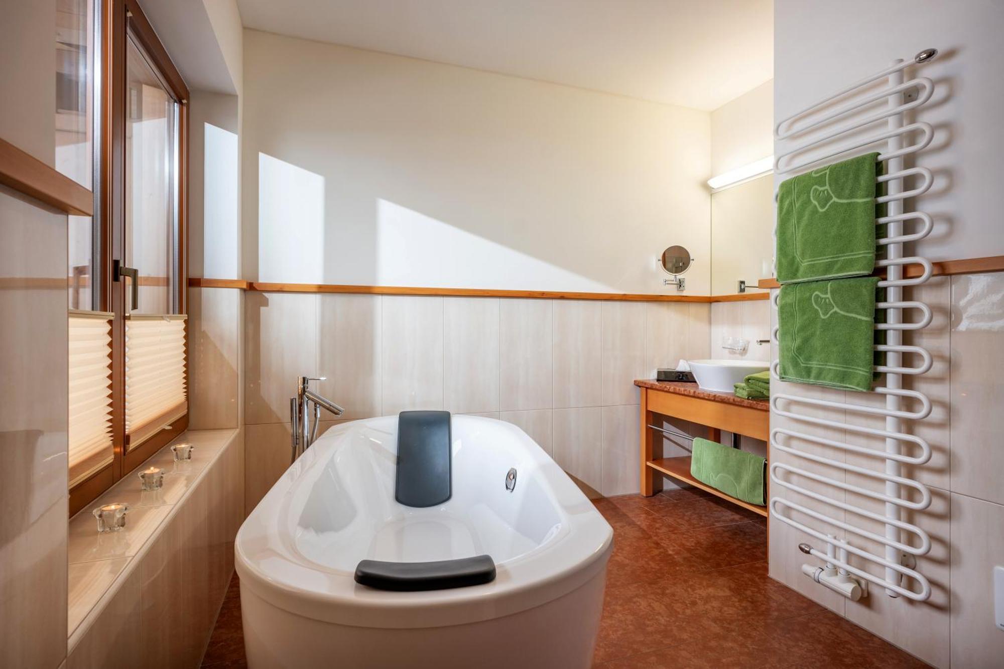 Natur- & Wanderhotel Tuxertal Exterior photo