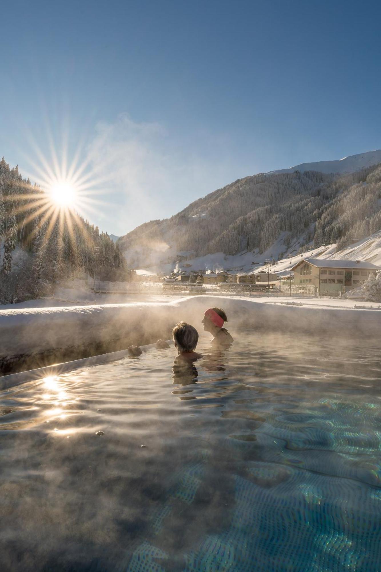 Natur- & Wanderhotel Tuxertal Exterior photo