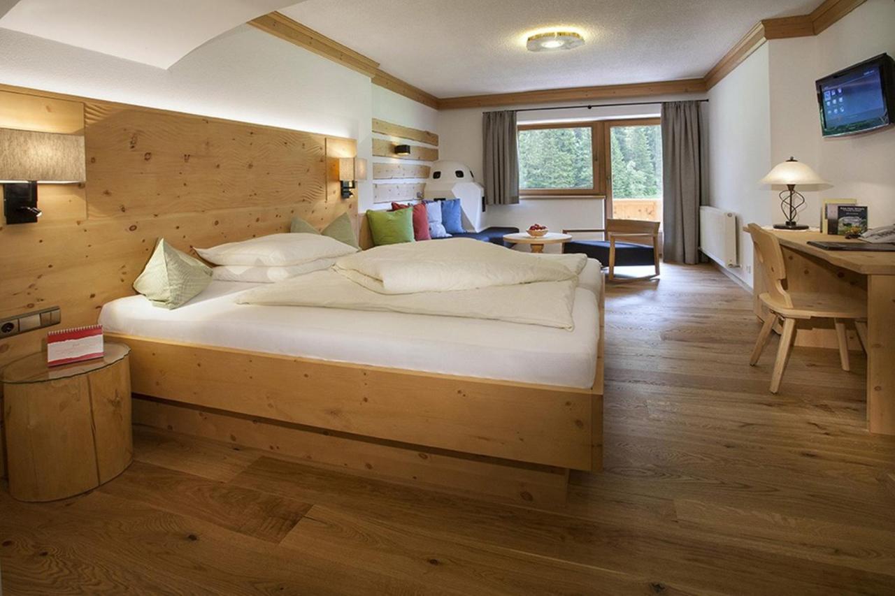 Natur- & Wanderhotel Tuxertal Room photo